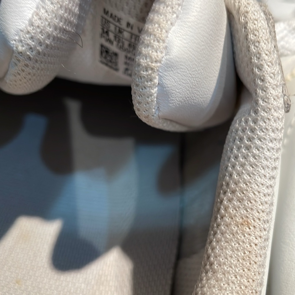 White adidas superstar - Picture 6 of 8